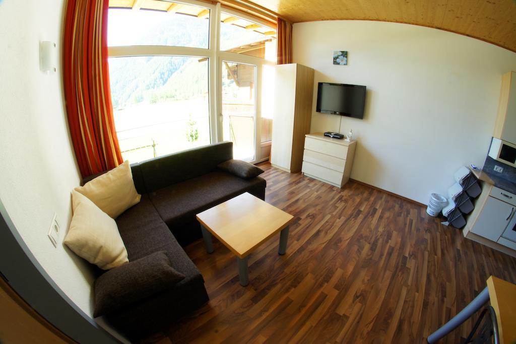 Apartments Bauernhof Dismasn Hof لانغنفلد الغرفة الصورة